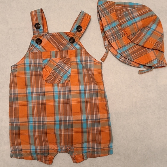 Plaid cotton shortalls with matching sun hat - Picture 1 of 3